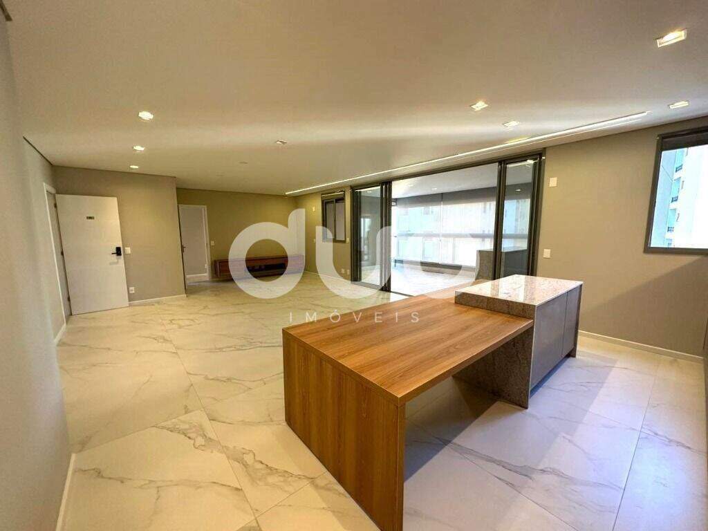 Apartamento, 3 quartos, 162 m² - Foto 1