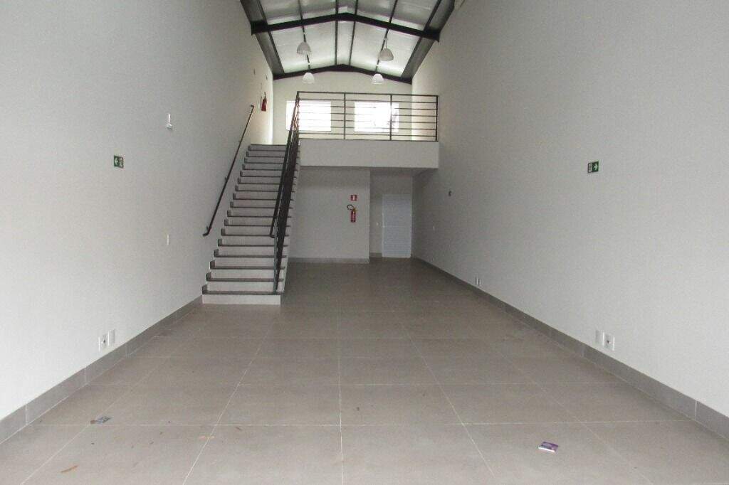 Salão para aluguel no Jardim Petrópolis: 