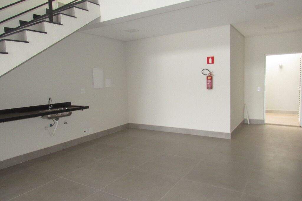 Salão para aluguel no Jardim Petrópolis: 