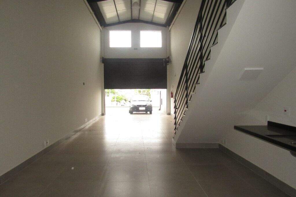 Salão para aluguel no Jardim Petrópolis: 