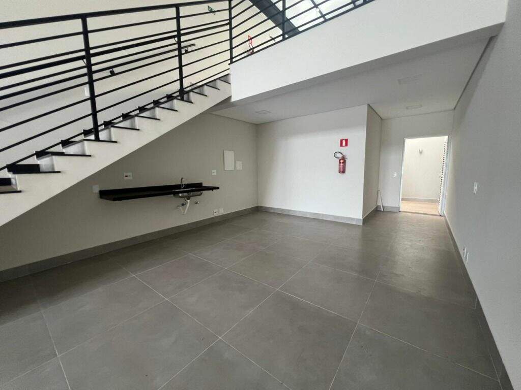 Salão para aluguel no Jardim Petrópolis: 