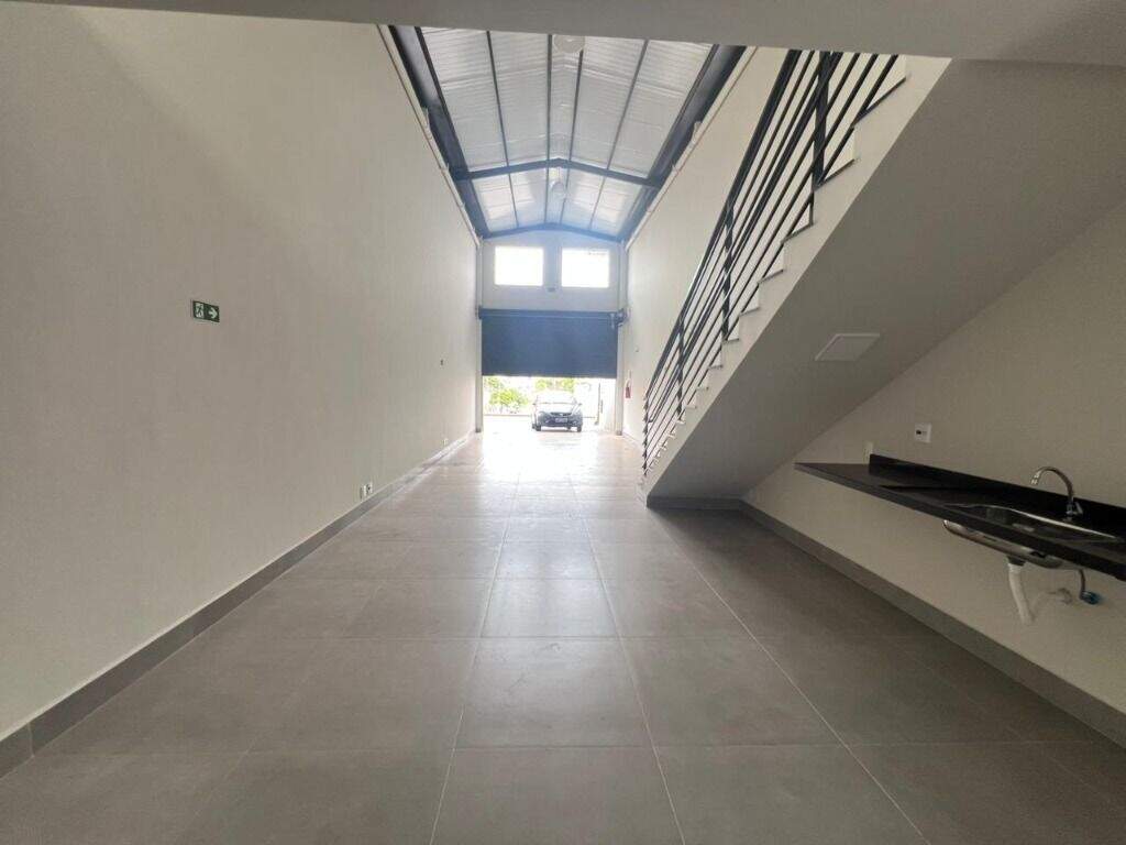Salão para aluguel no Jardim Petrópolis: 