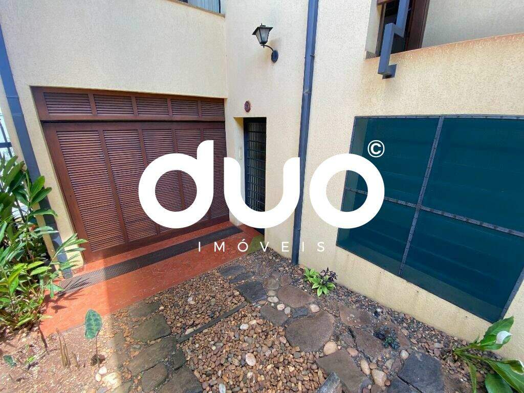Casa à venda no Centro: 