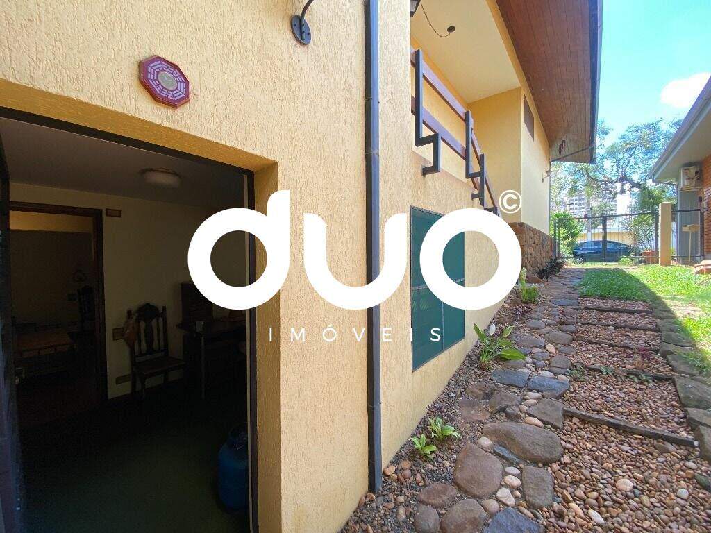 Casa à venda no Centro: 