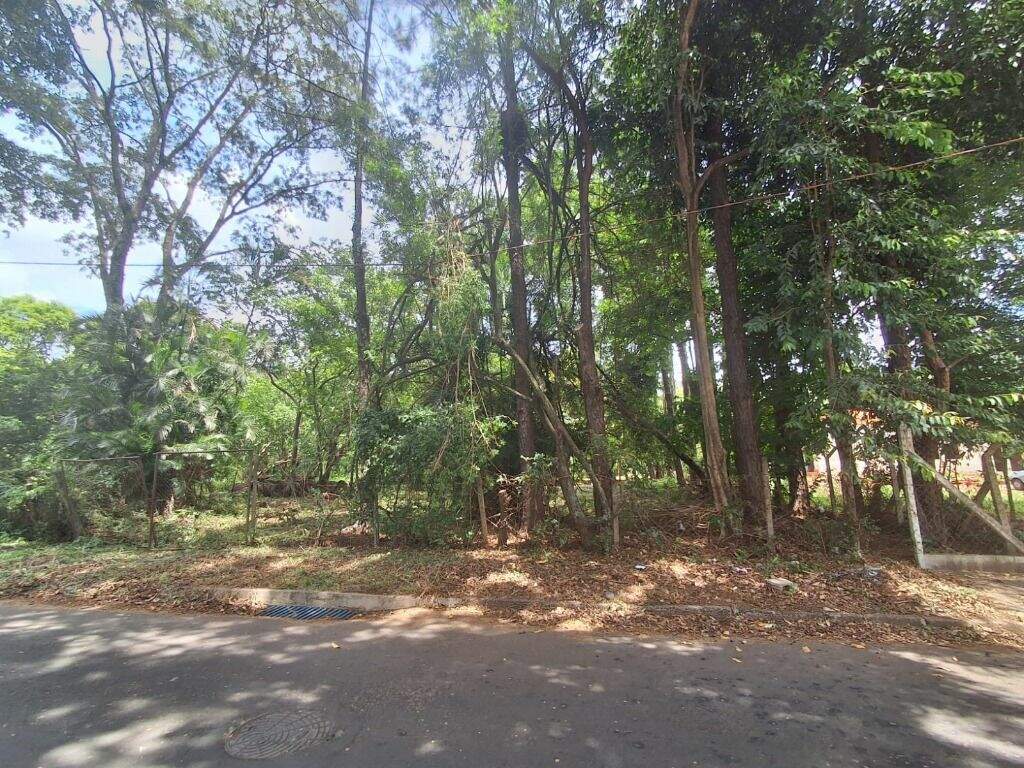 Terreno à venda no Jardim São Francisco: 