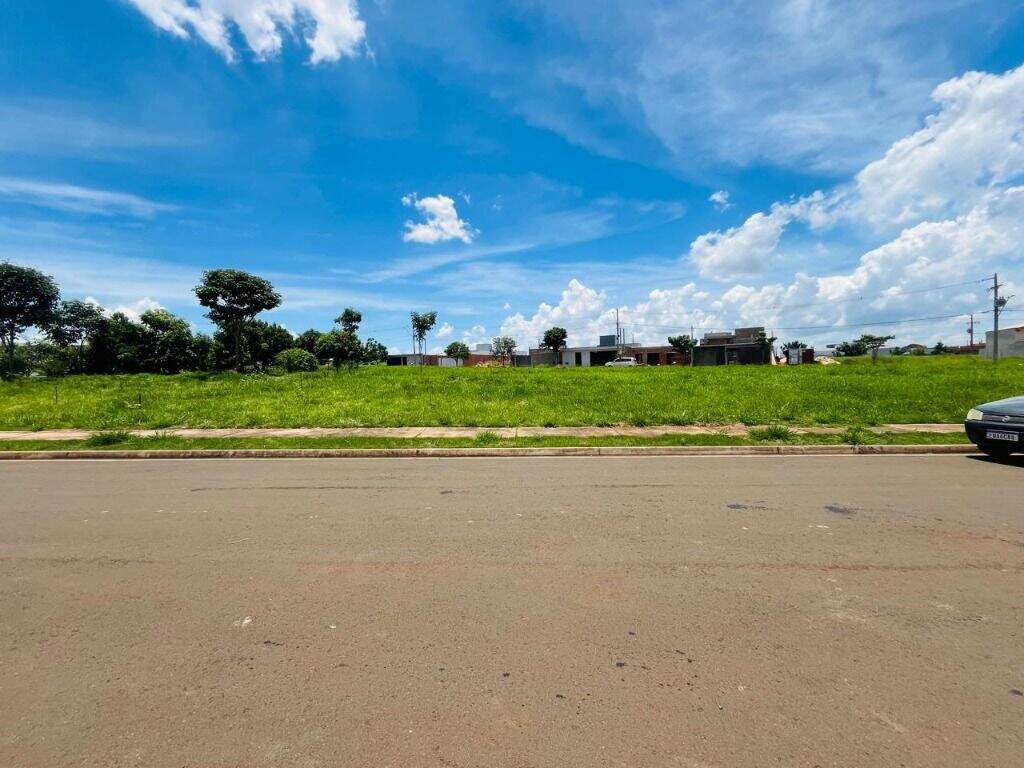 Terreno à venda no Garças: 