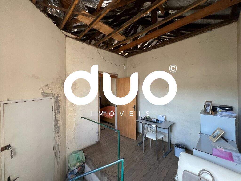 Casa à venda no Centro: 