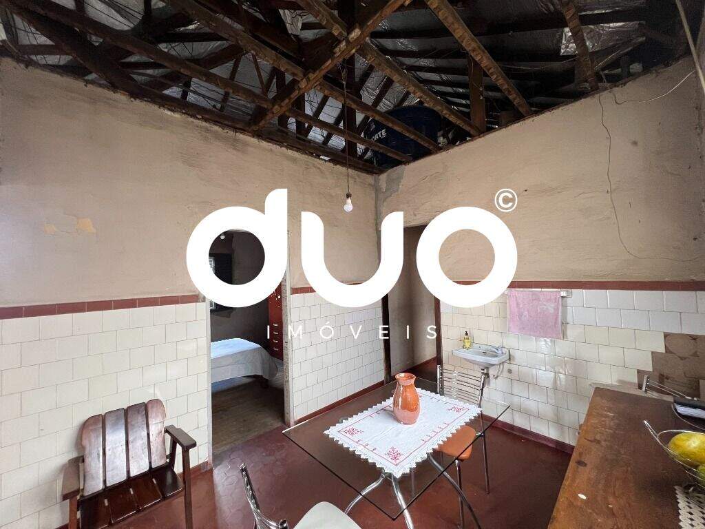 Casa à venda no Centro: 