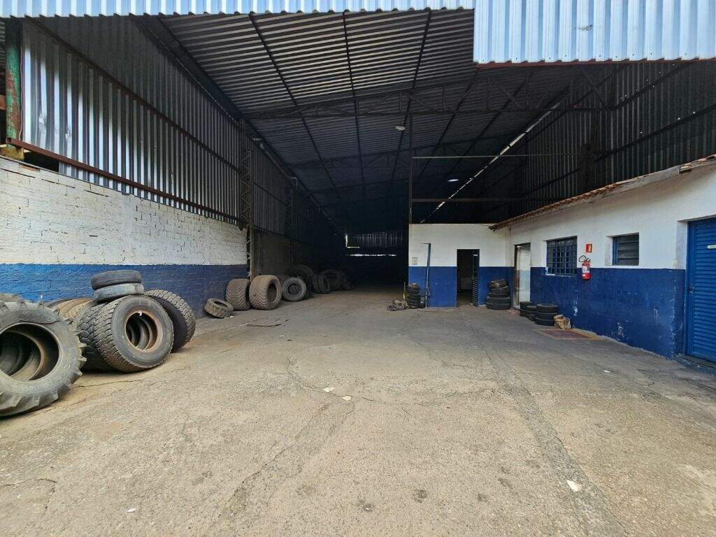 Barracão à venda no Taquaral: 