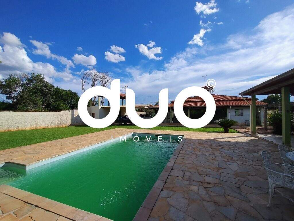 Casa à venda no Quinta de Santa Helena: 