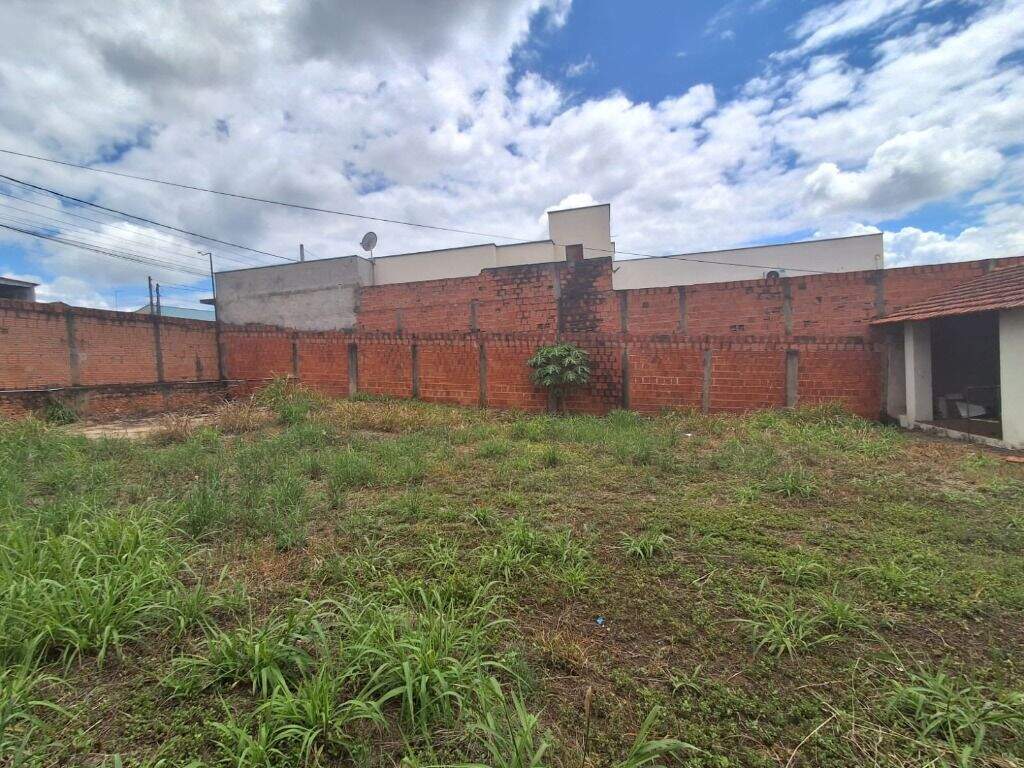 Barracão à venda no Jardim Sonia: 