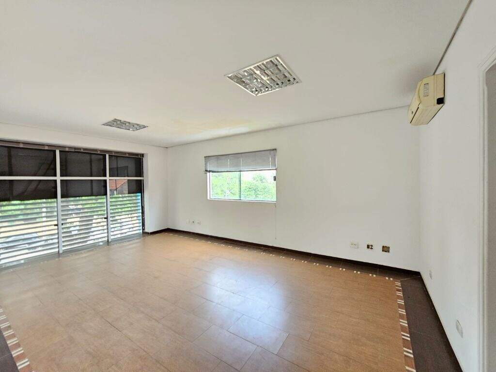 Salão para aluguel no Alemães: 