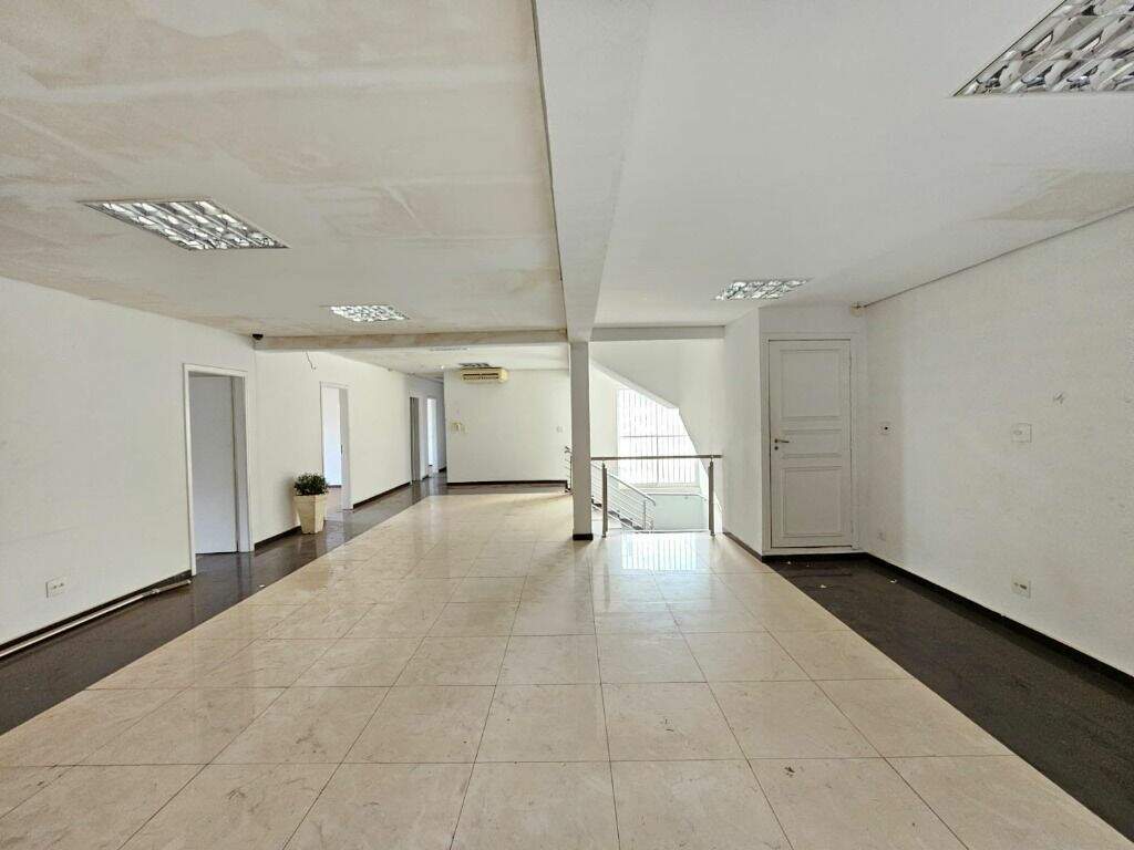 Salão para aluguel no Alemães: 