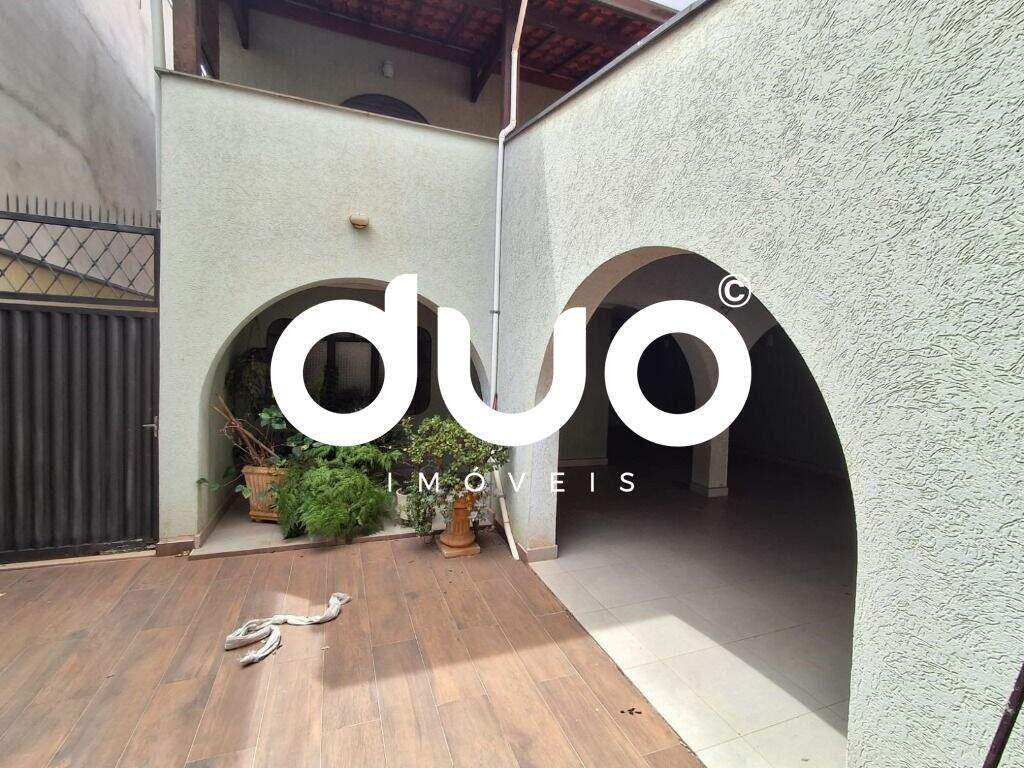 Casa à venda no Piracicamirim: 