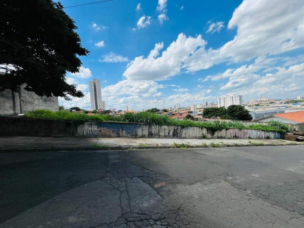Terreno à venda no Paulicéia: 