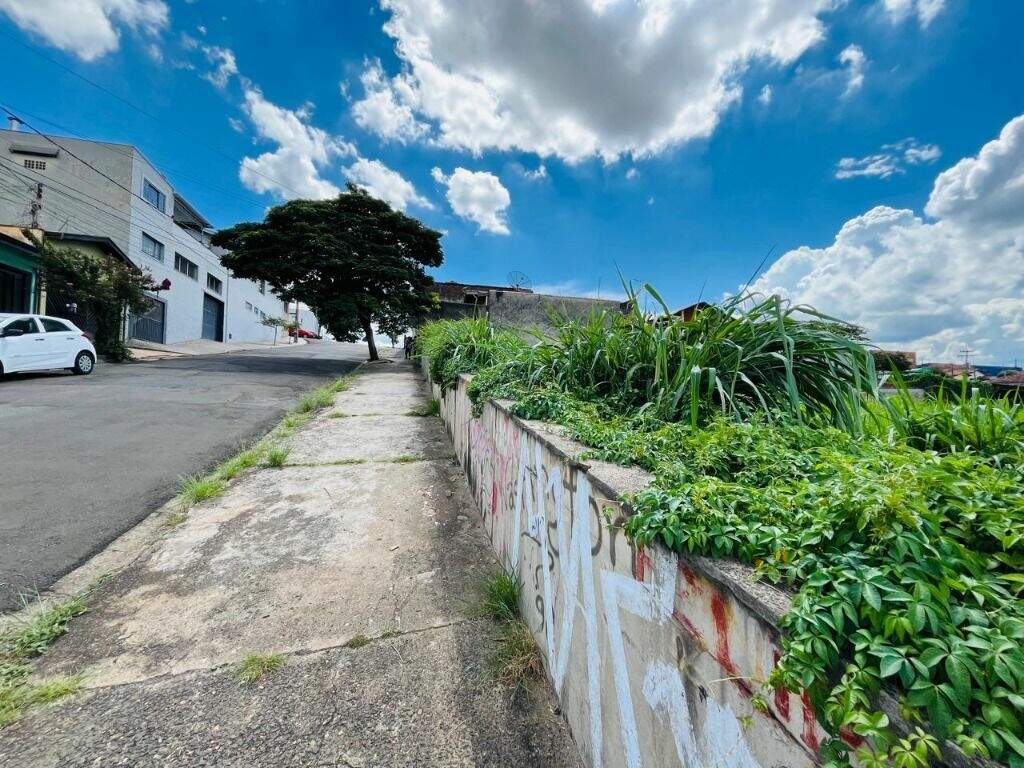 Terreno à venda no Paulicéia: 