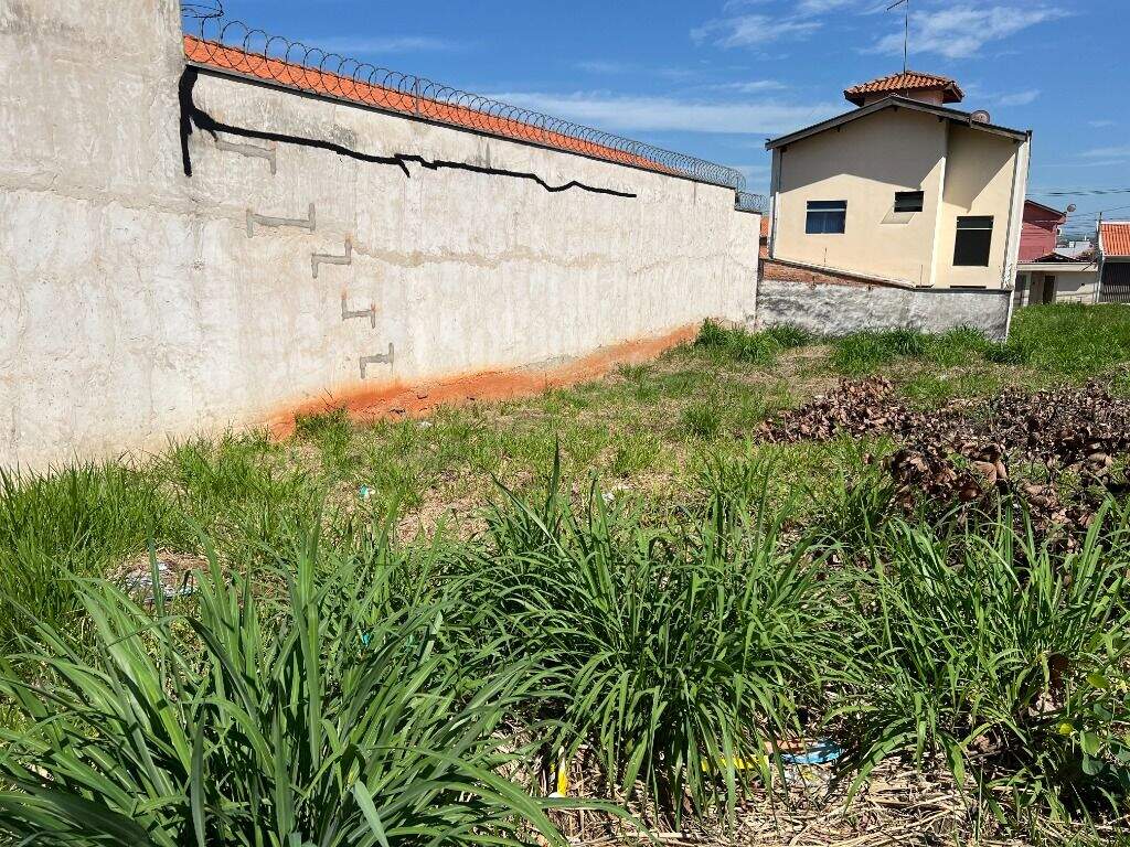 Terreno à venda no Parque Conceição II: 