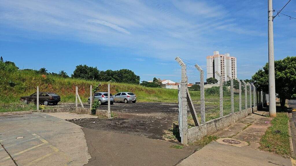 Terreno para aluguel no Piracicamirim: 