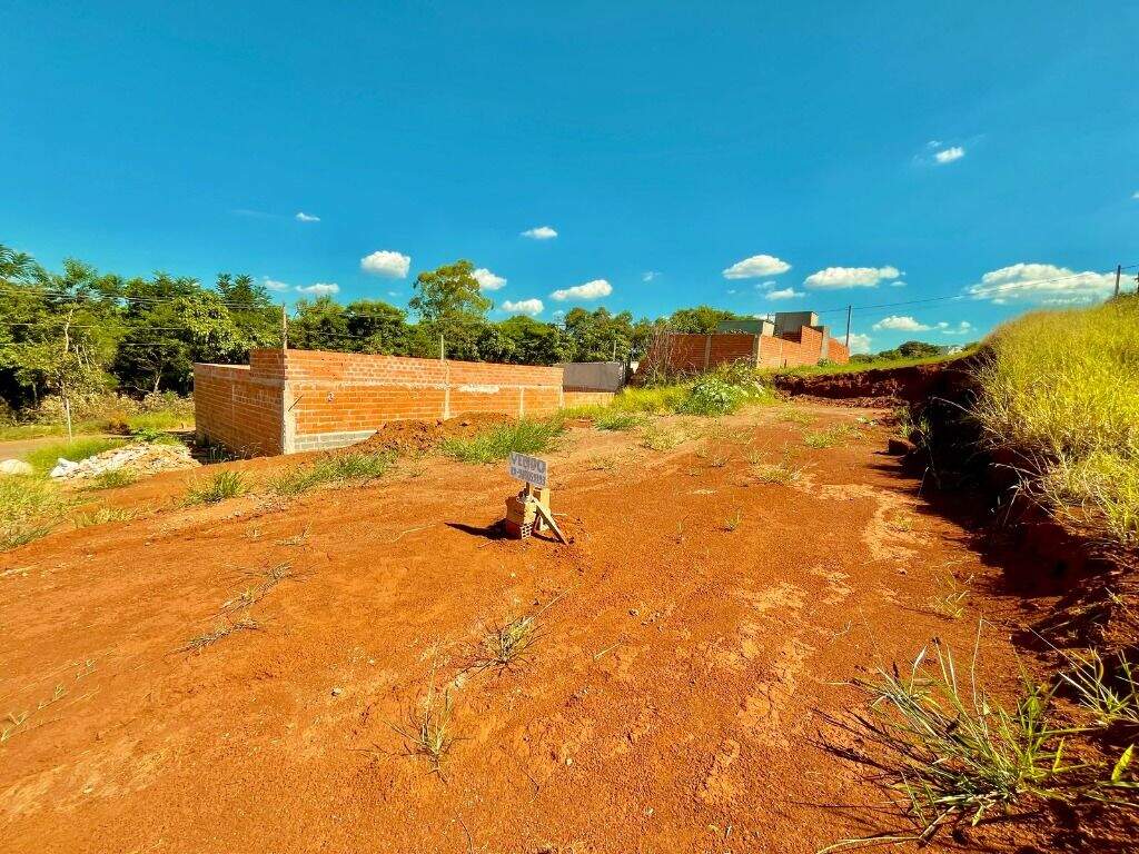 Terreno à venda no Jardim São Francisco: 