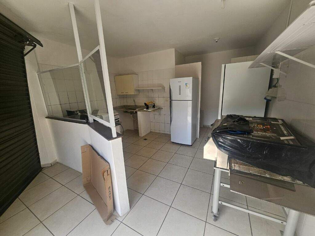 Salão para aluguel no Vila Rezende: 