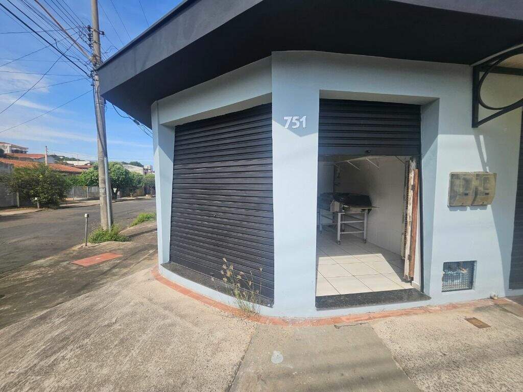 Salão para aluguel no Vila Rezende: 