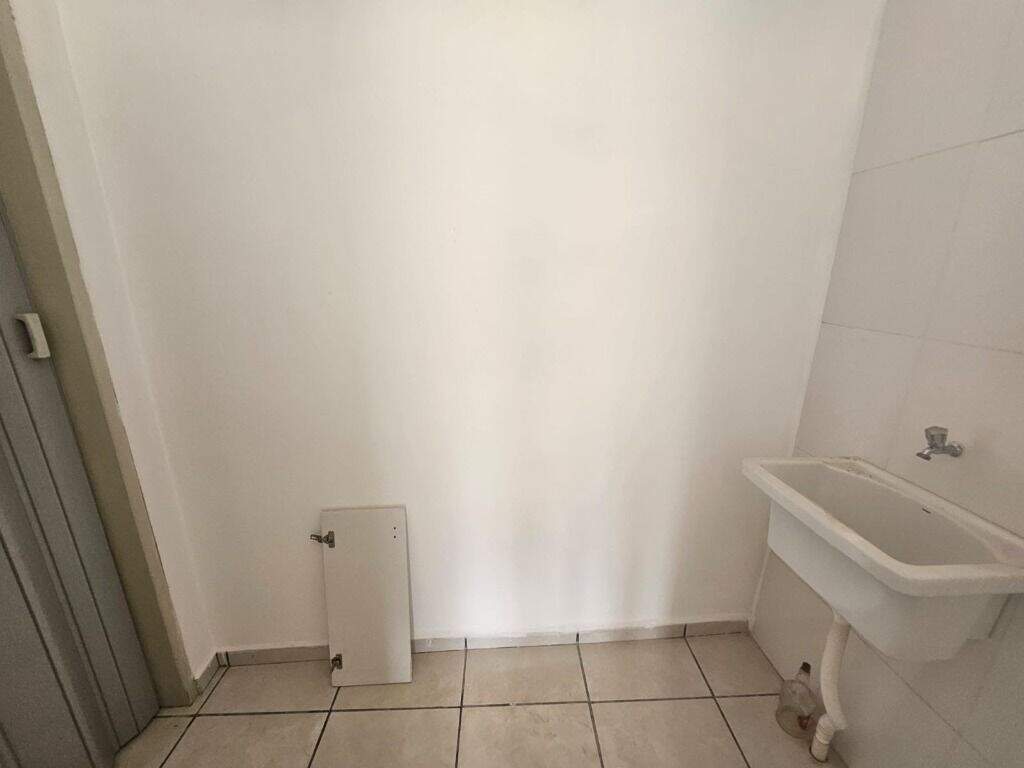 Salão para aluguel no Vila Rezende: 