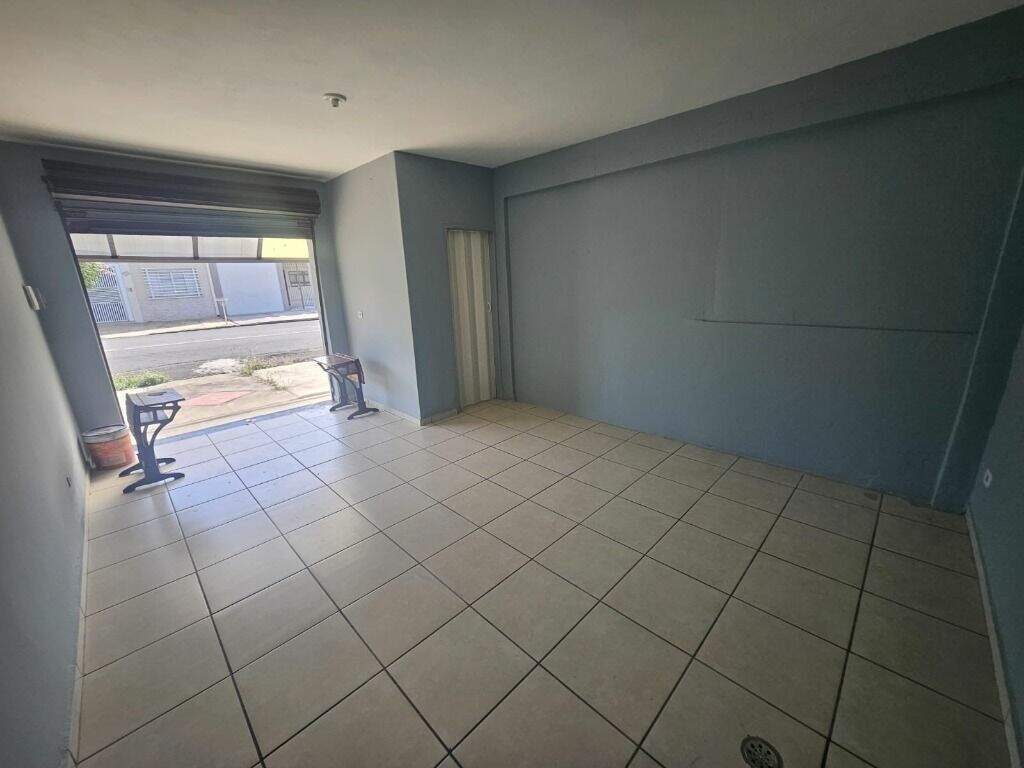 Salão para aluguel no Algodoal: 