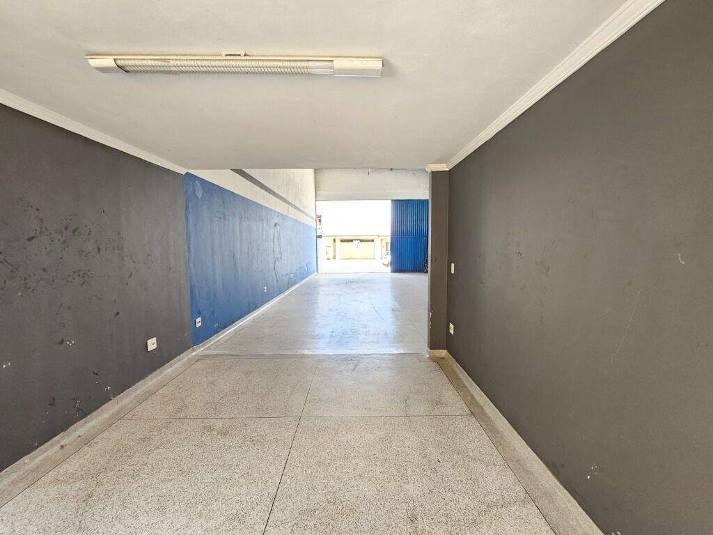 Salão para aluguel no Vila Industrial: 