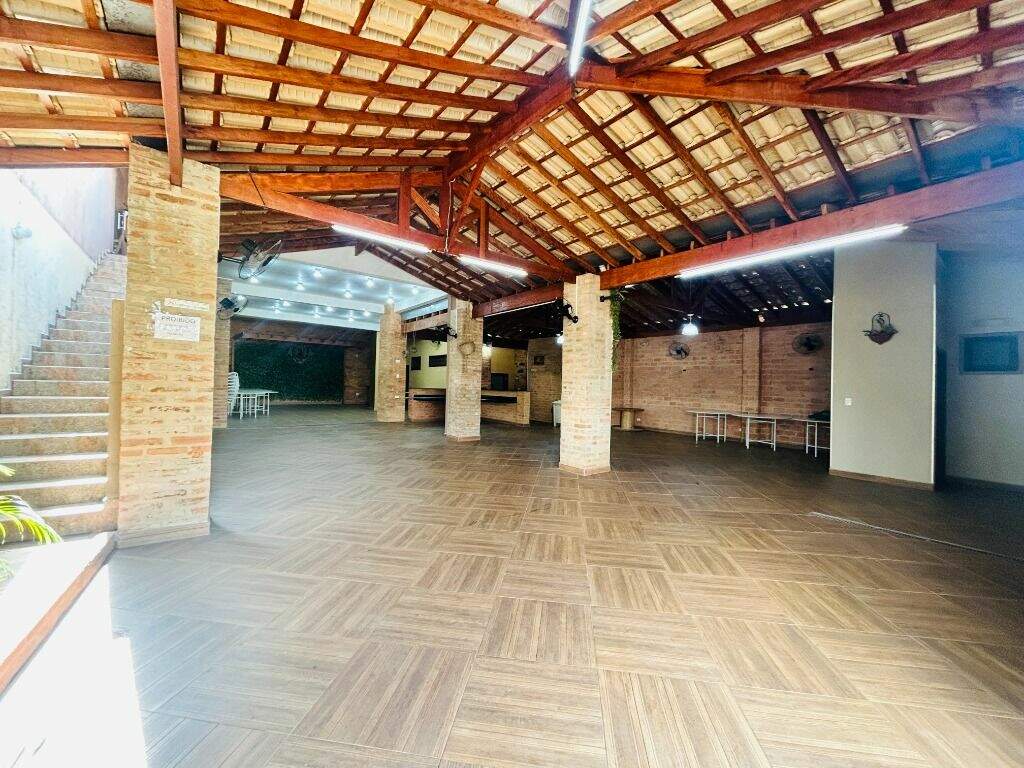Salão à venda no Santa Rosa: 