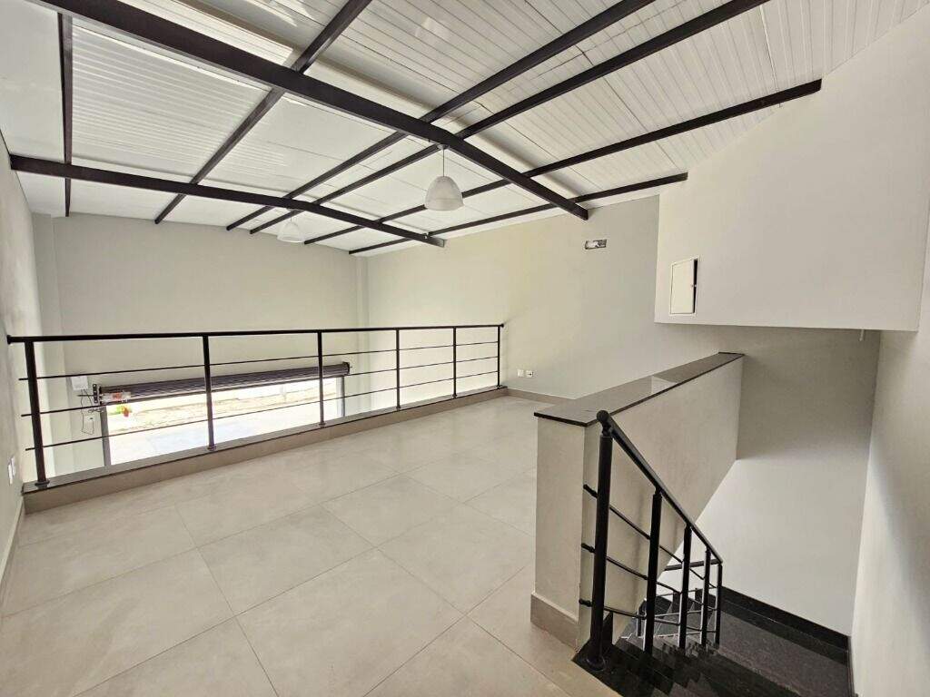 Salão para aluguel no Jardim Nova Iguaçu: 