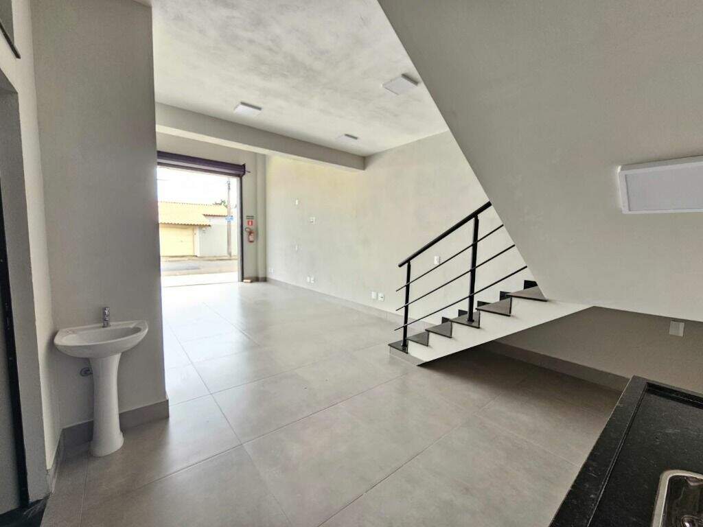 Salão para aluguel no Jardim Nova Iguaçu: 