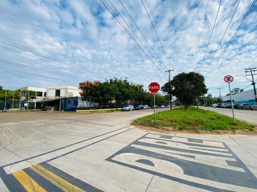 Galpão à venda no Unileste: 