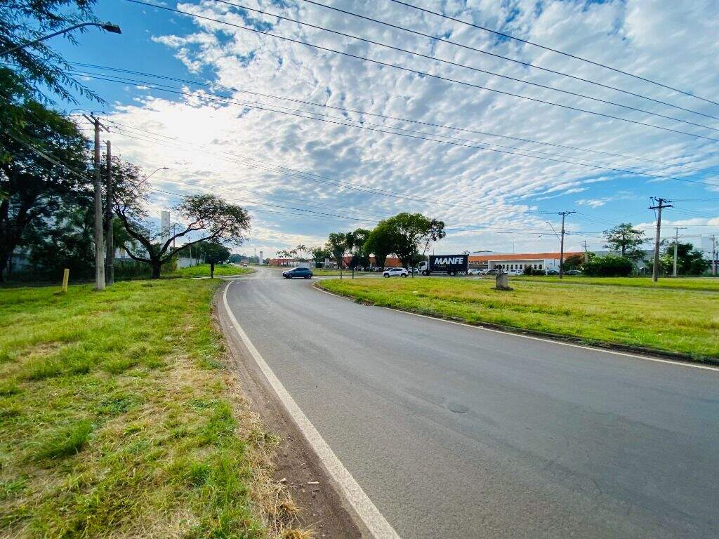 Galpão à venda no Unileste: 