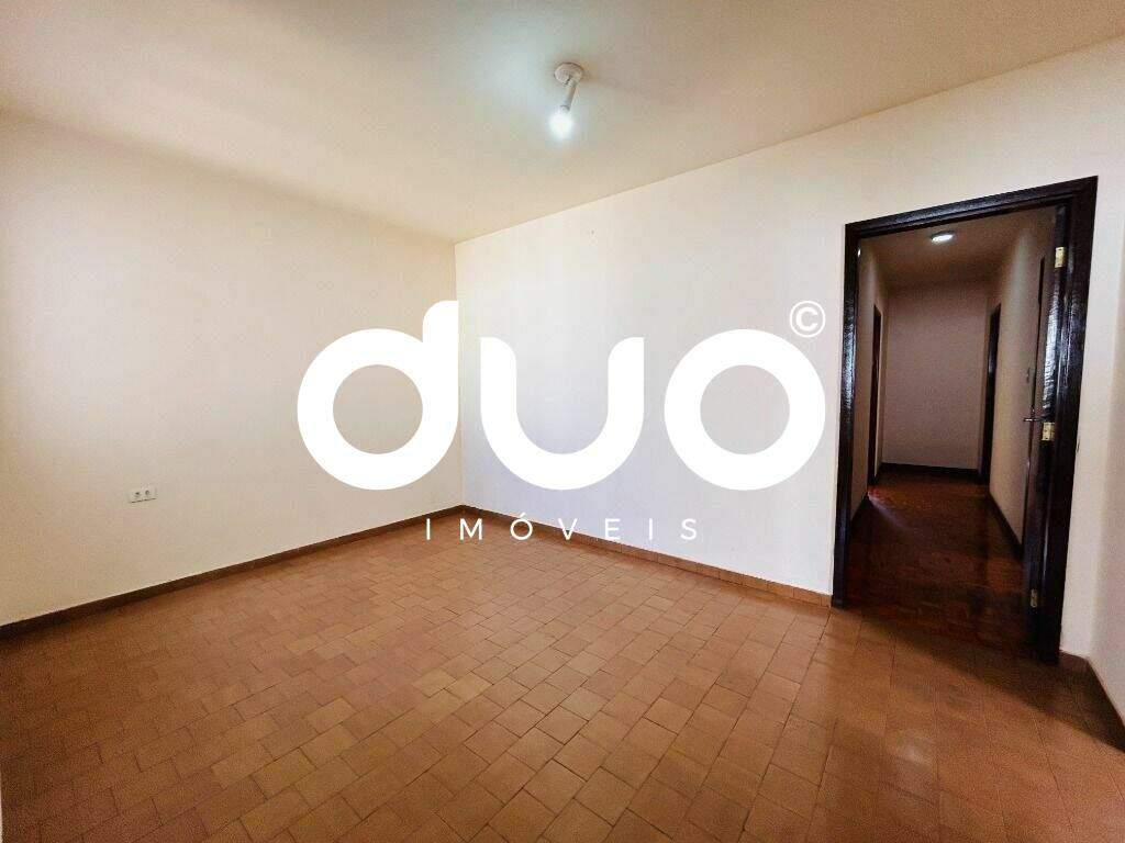Casa à venda no Jardim Monumento: 