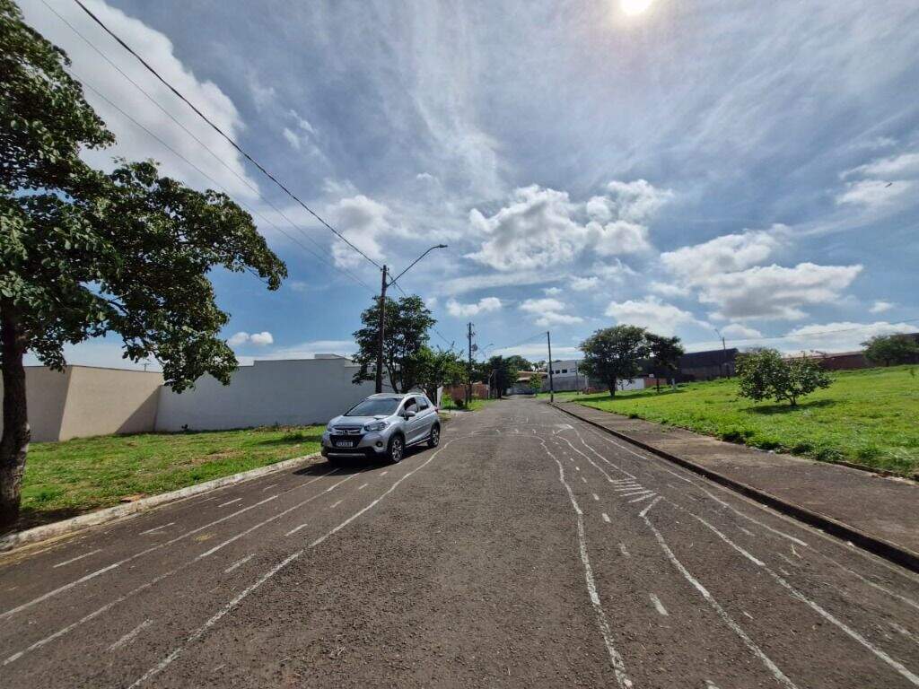 Terreno à venda no Paulicéia: 