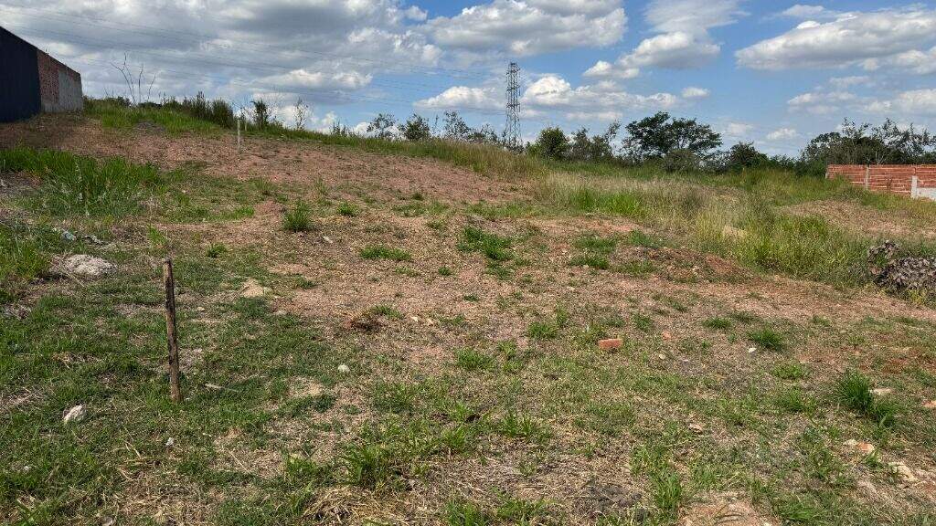 Terreno à venda no Santa Terezinha: 