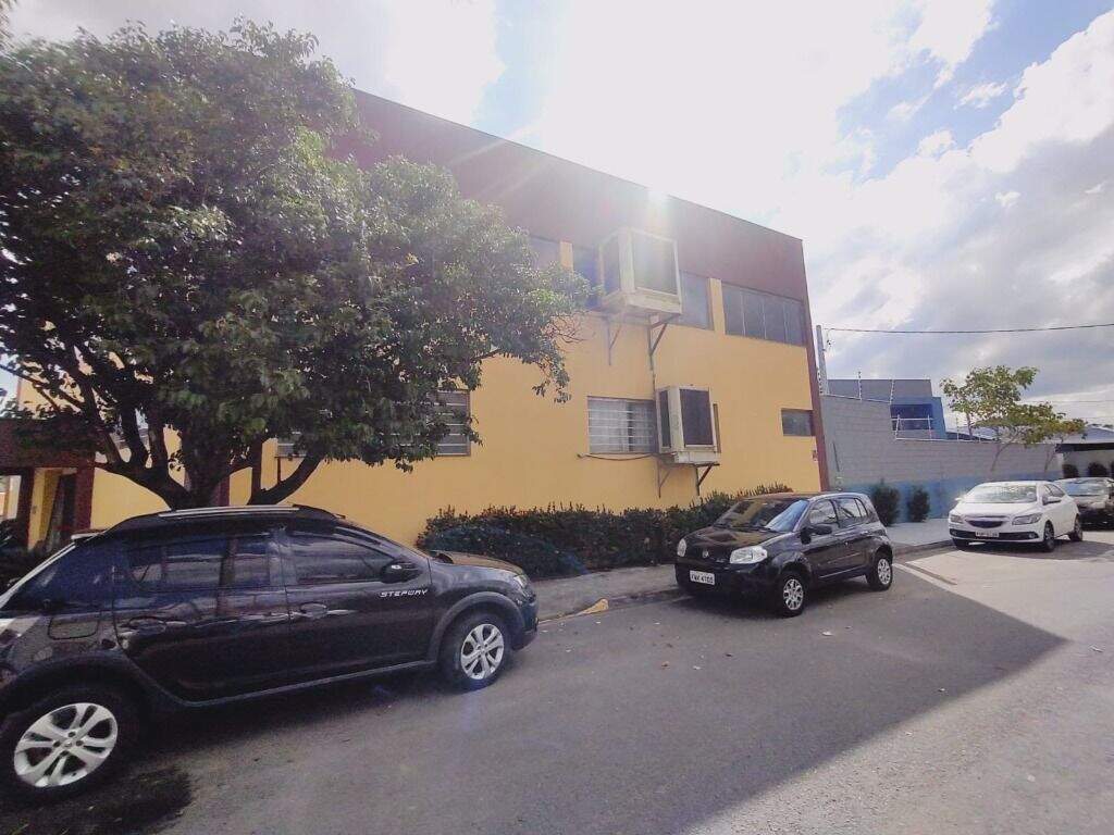 Salão para aluguel no Vila Industrial: 