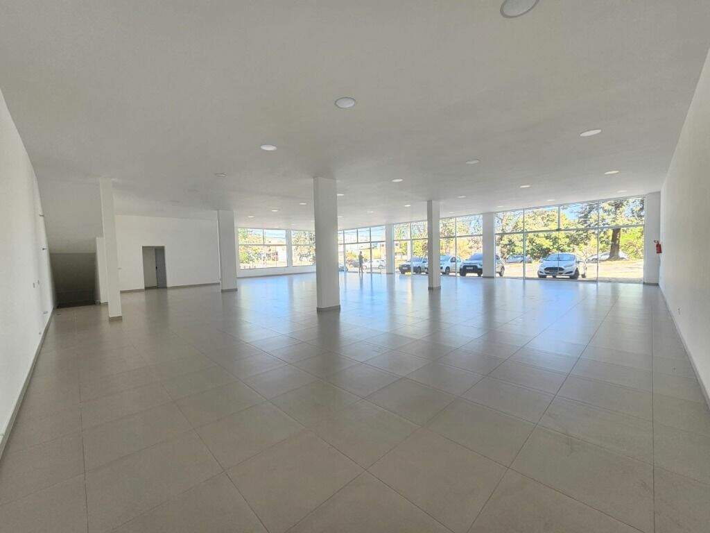 Salão para aluguel no Jardim Petrópolis: 