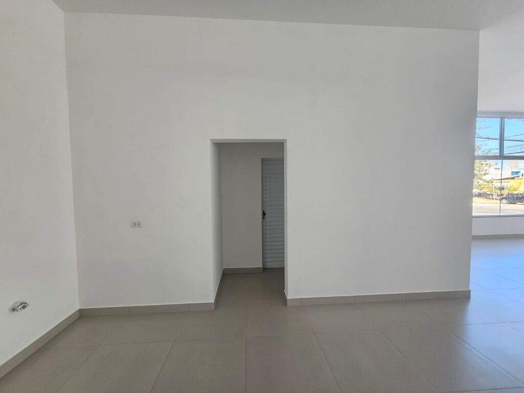 Salão para aluguel no Jardim Petrópolis: 