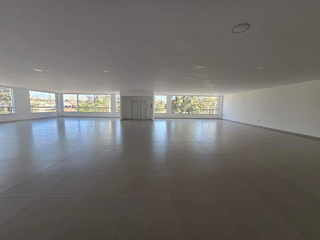 Salão para aluguel no Jardim Noiva da Colina: 