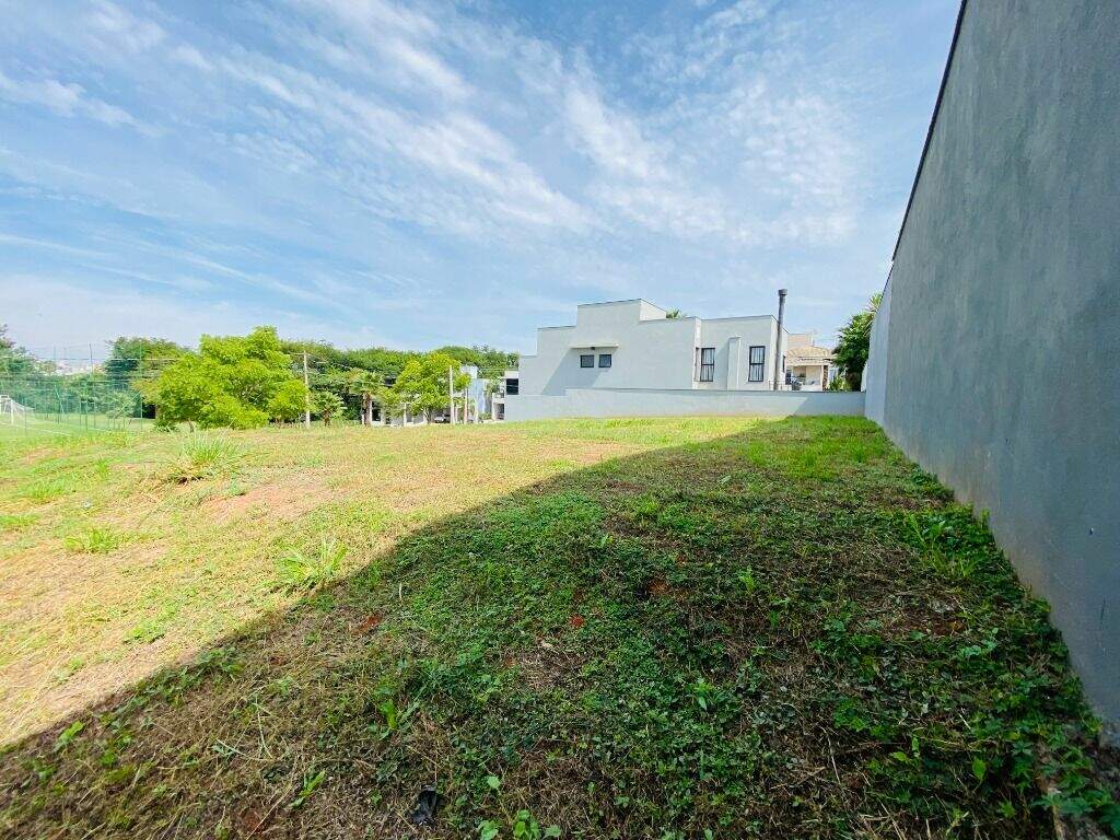 Terreno à venda no Santa Rosa Ipês: 