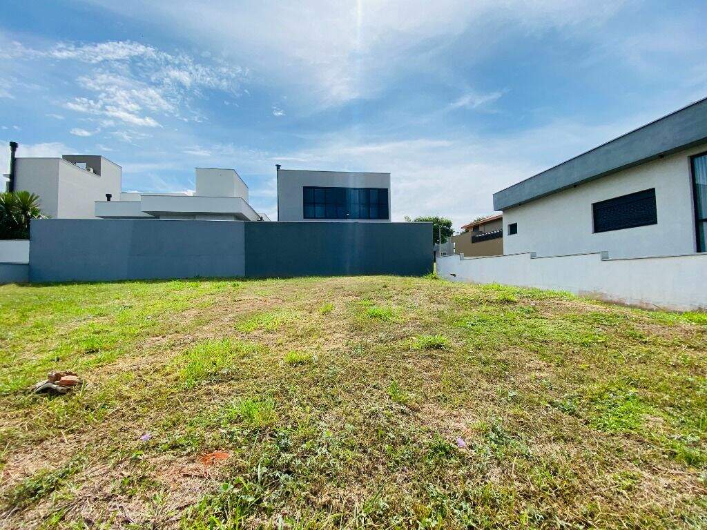 Terreno à venda no Santa Rosa Ipês: 