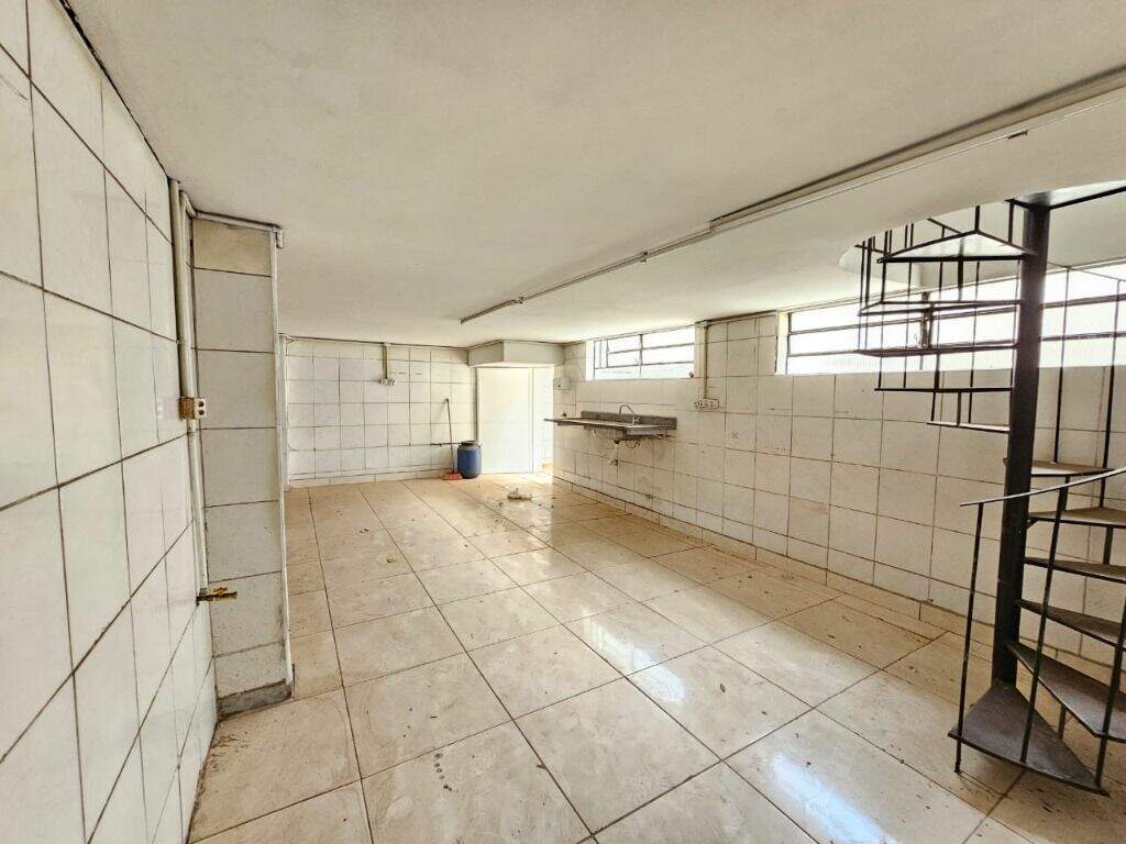 Salão para aluguel no Piracicamirim: 