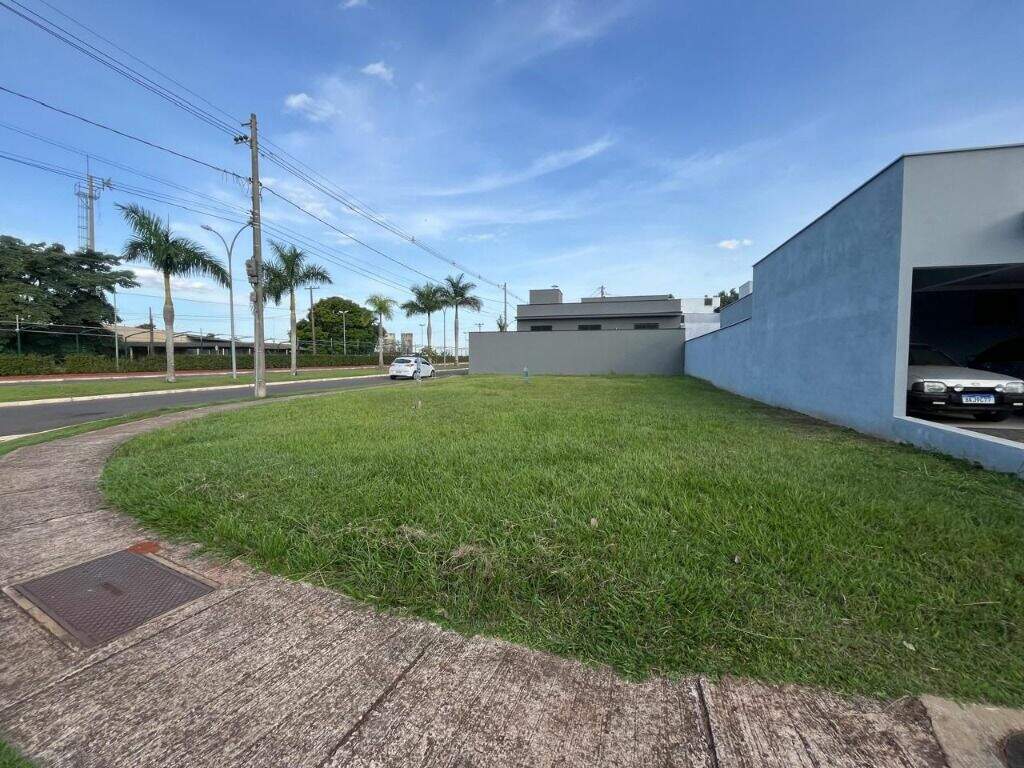 Terreno à venda no Taquaral: 