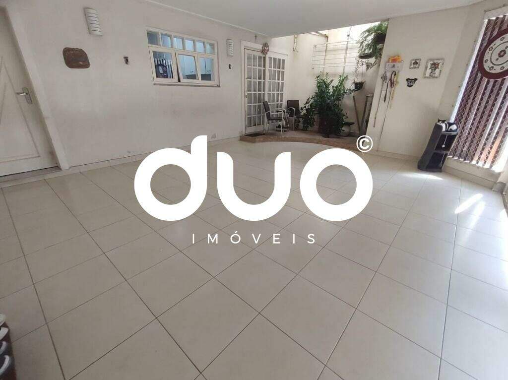 Casa à venda no Centro: 