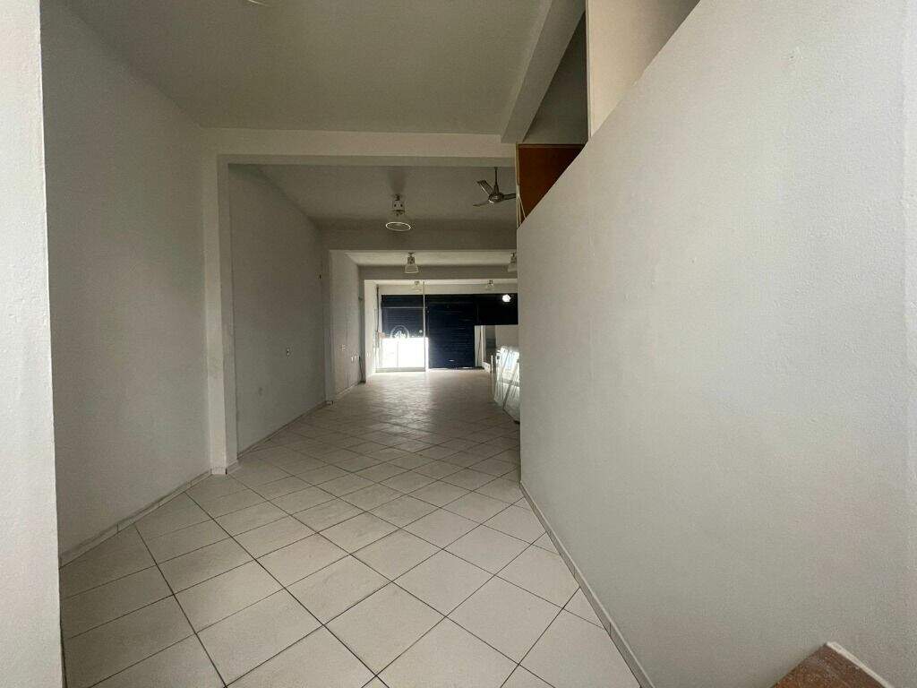 Salão para aluguel no Alto: 