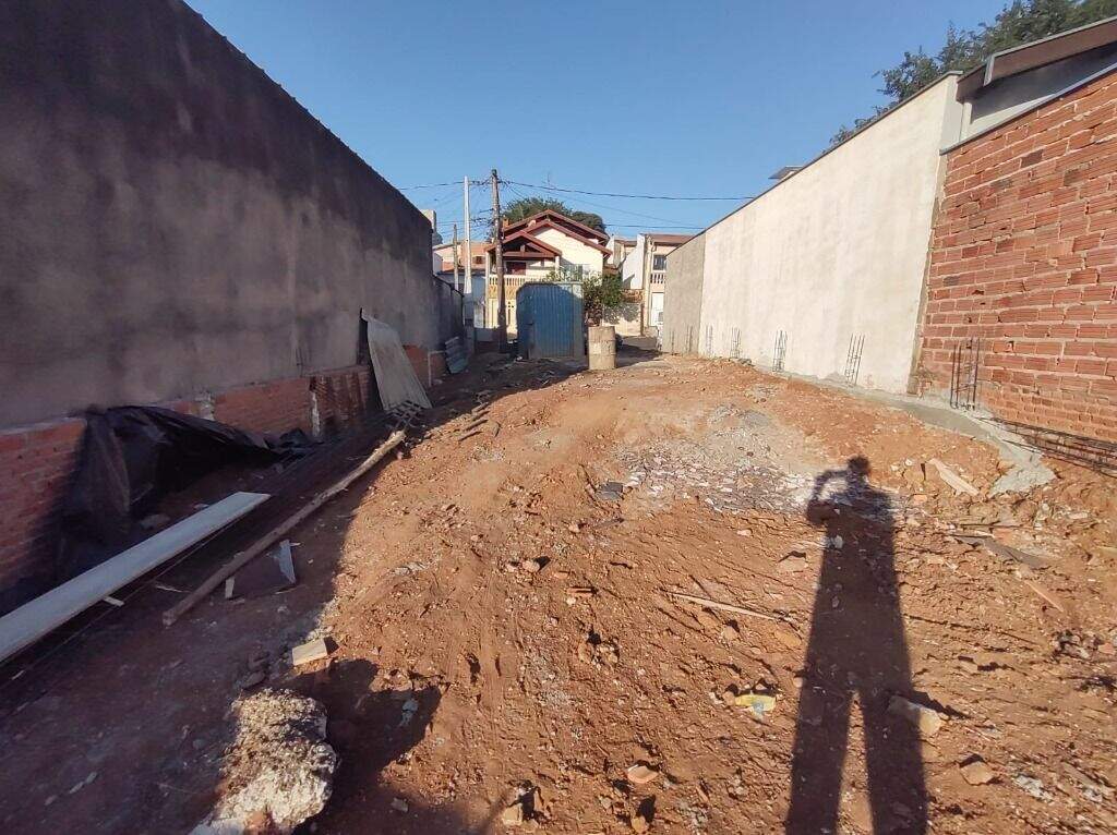 Terreno à venda no Loteamento Santa Rosa: 