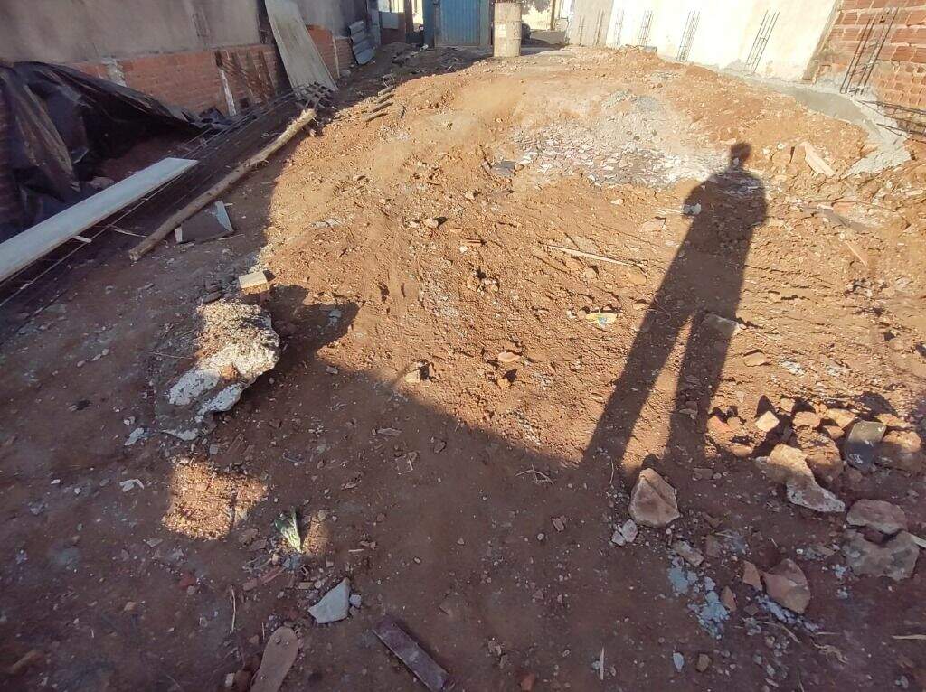 Terreno à venda no Loteamento Santa Rosa: 