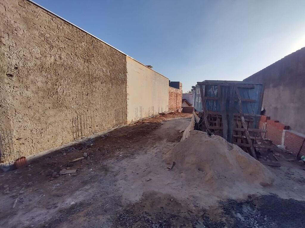Terreno à venda no Loteamento Santa Rosa: 