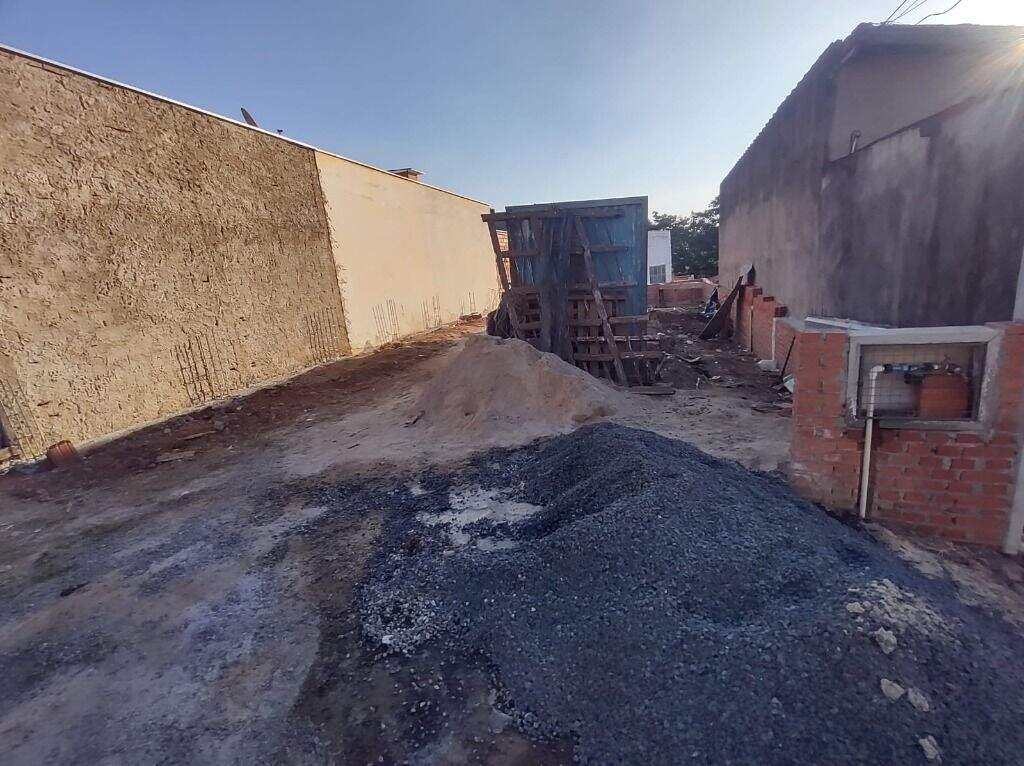 Terreno à venda no Loteamento Santa Rosa: 